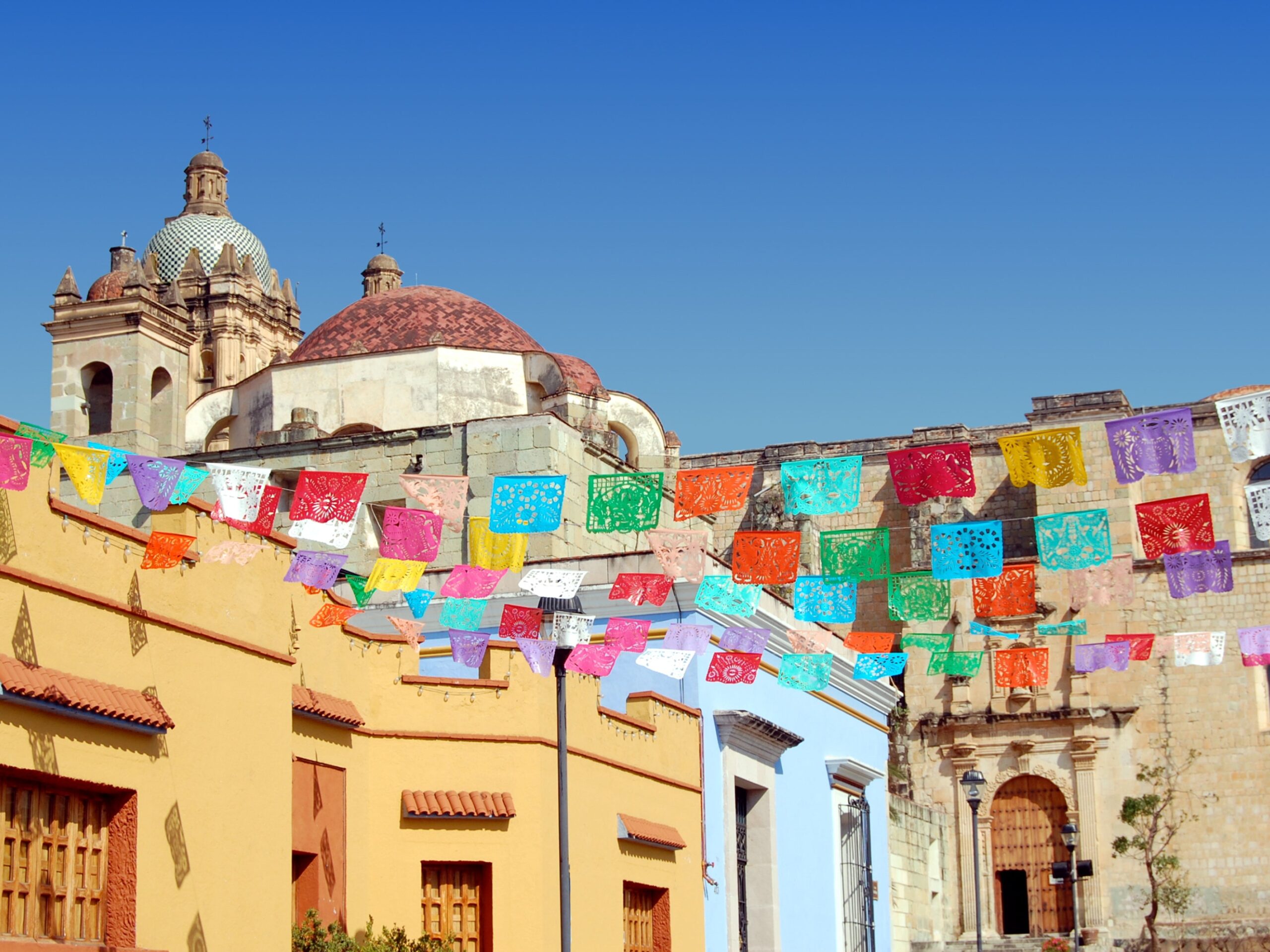 El Zócalo de Oaxaca: Descubre la riqueza cultural en el corazón de la