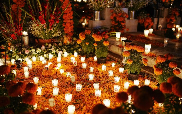 Halloween y Día de Muertos: 6 Diferencias que Debes Conocer